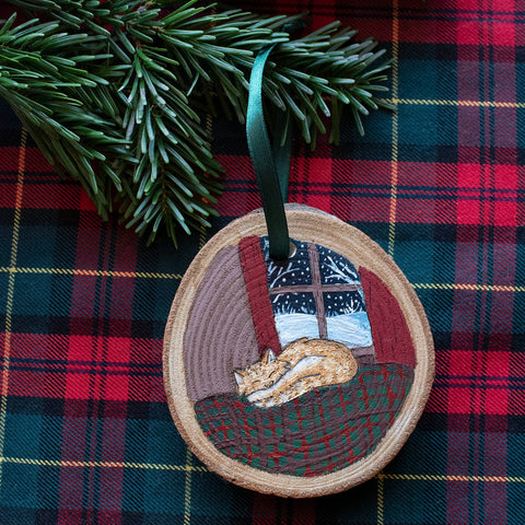 Suspension de Noël en bois, peinte à la main "Chat devant la fenêtre" - Décorations