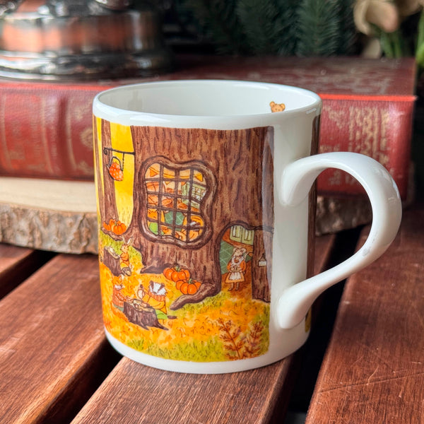 Tasse en porcelaine, avec défauts (taches sur la porcelaine), « Tea time d'automne en forêt »