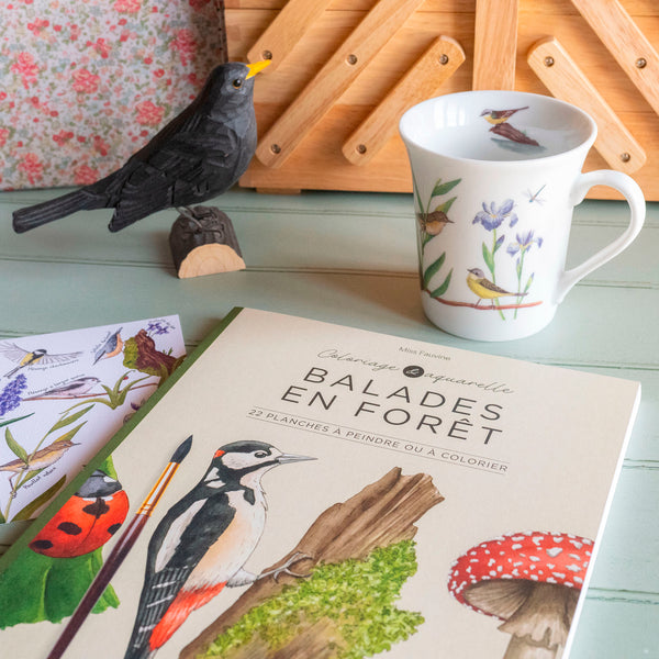 Lot Livre de coloriage et Tasse en porcelaine "L'envolée printanière"