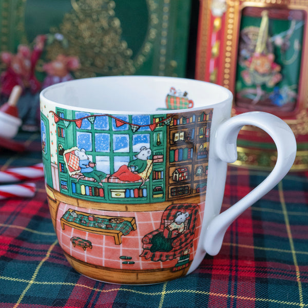 Deux Tasses en porcelaine « Noël au cottage des souris »